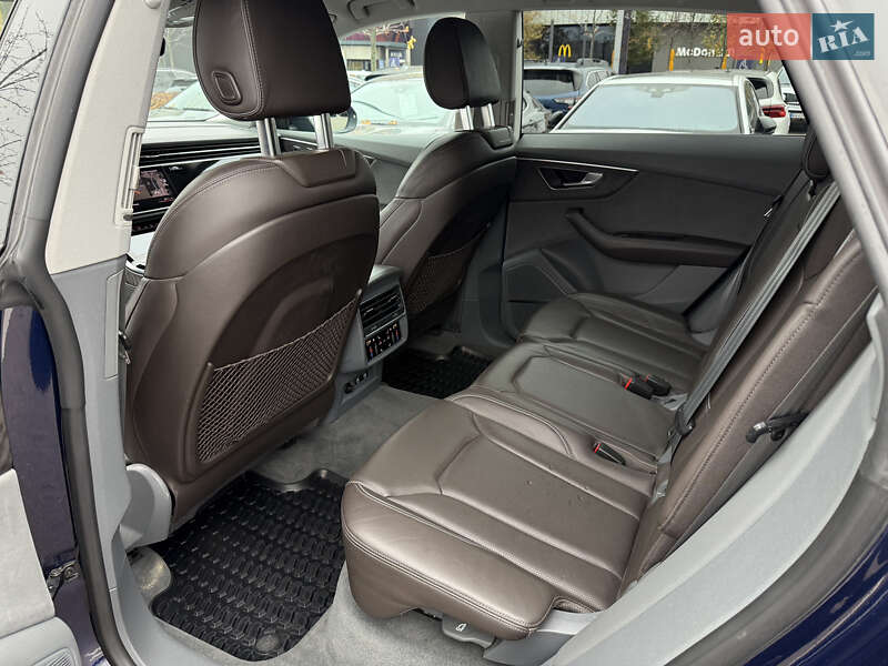 Позашляховик / Кросовер Audi Q8 2019 в Києві фото 29 Позашляховик / Кросовер Audi Q8 2019 в Києві