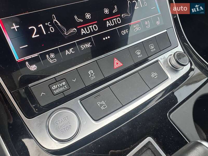 Внедорожник / Кроссовер Audi Q8 2020 в Киеве