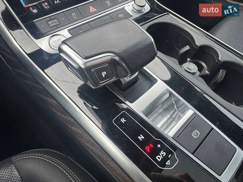 Внедорожник / Кроссовер Audi Q8 2020 в Киеве