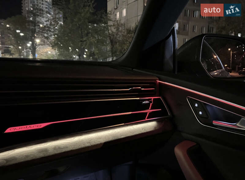 Позашляховик / Кросовер Audi Q8 2020 в Києві фото 4 Позашляховик / Кросовер Audi Q8 2020 в Києві