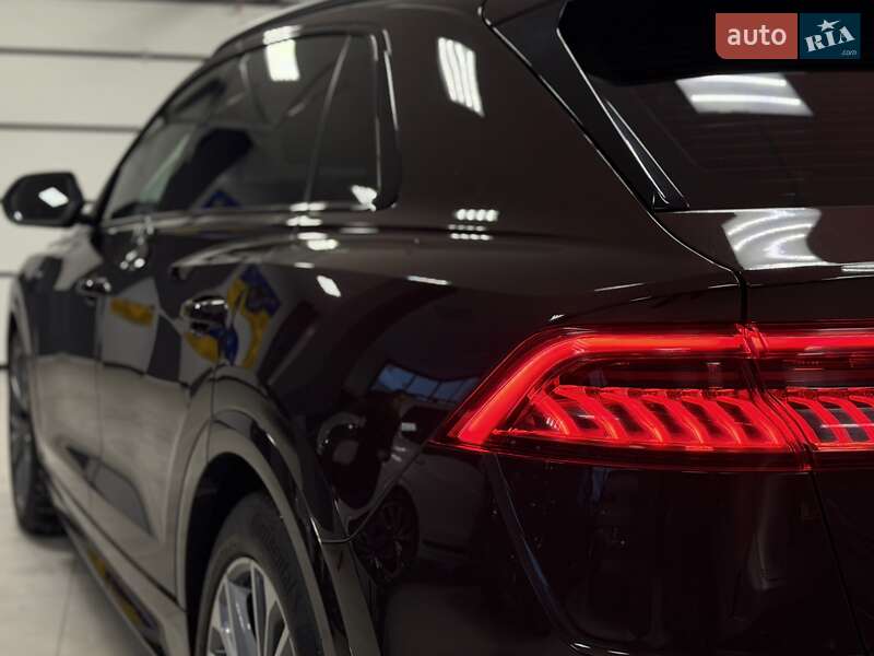 Внедорожник / Кроссовер Audi Q8 2019 в Тернополе