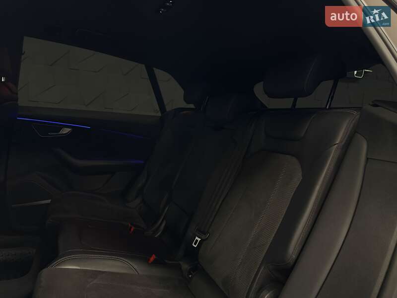 Внедорожник / Кроссовер Audi Q8 2019 в Тернополе