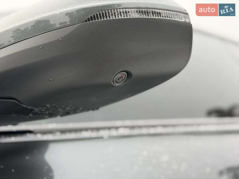 Внедорожник / Кроссовер Audi Q8 2024 в Киеве