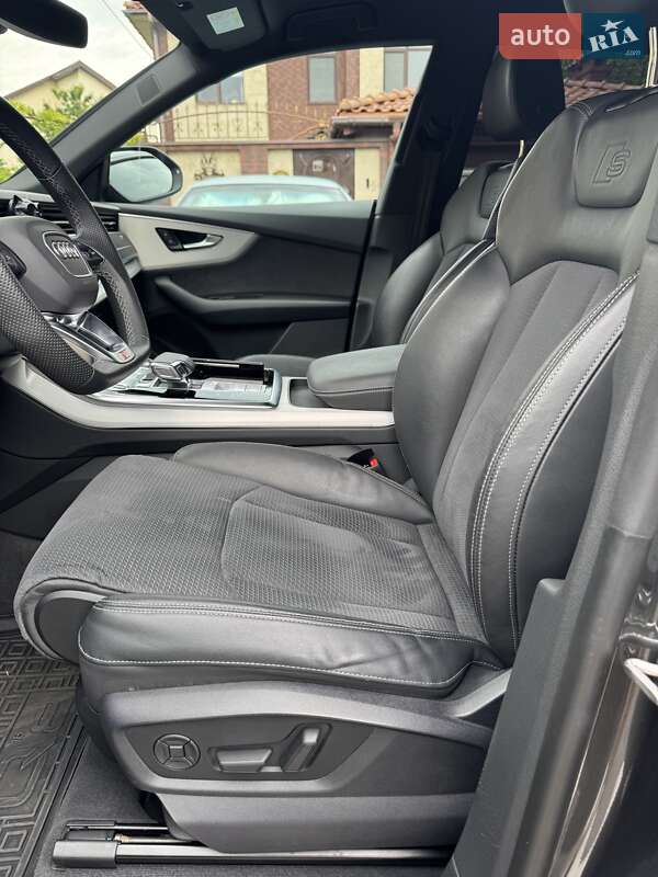 Внедорожник / Кроссовер Audi Q8 2023 в Одессе