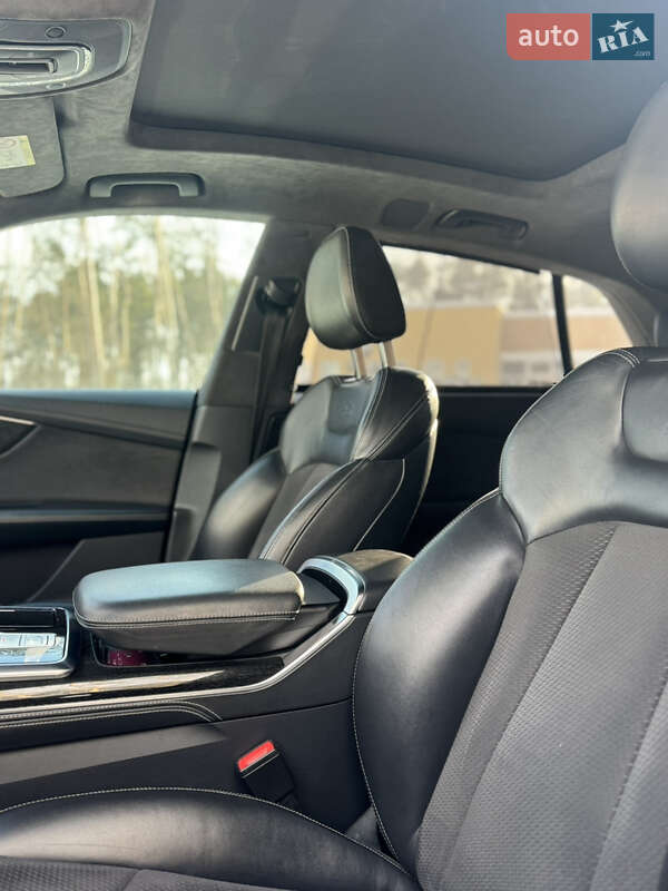 Внедорожник / Кроссовер Audi Q8 2018 в Житомире