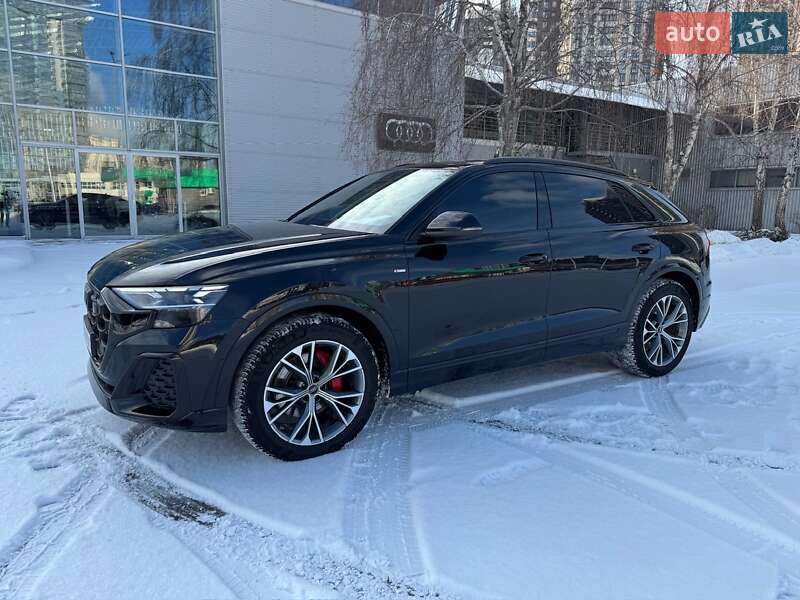 Внедорожник / Кроссовер Audi Q8 2025 в Киеве