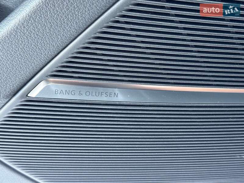 Внедорожник / Кроссовер Audi Q8 2025 в Киеве