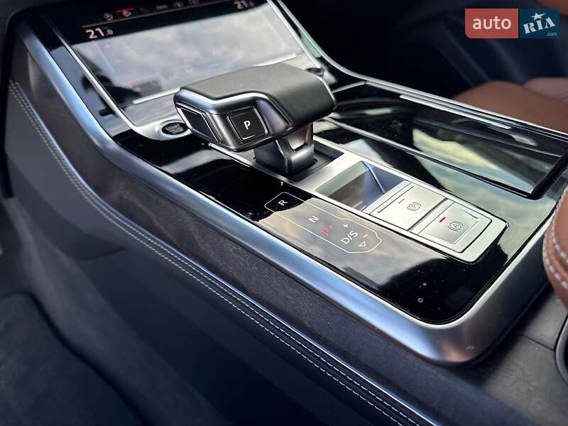 Внедорожник / Кроссовер Audi Q8 2025 в Киеве