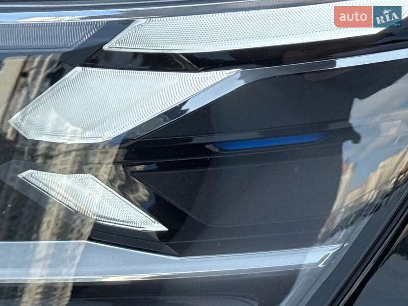 Внедорожник / Кроссовер Audi Q8 2025 в Киеве