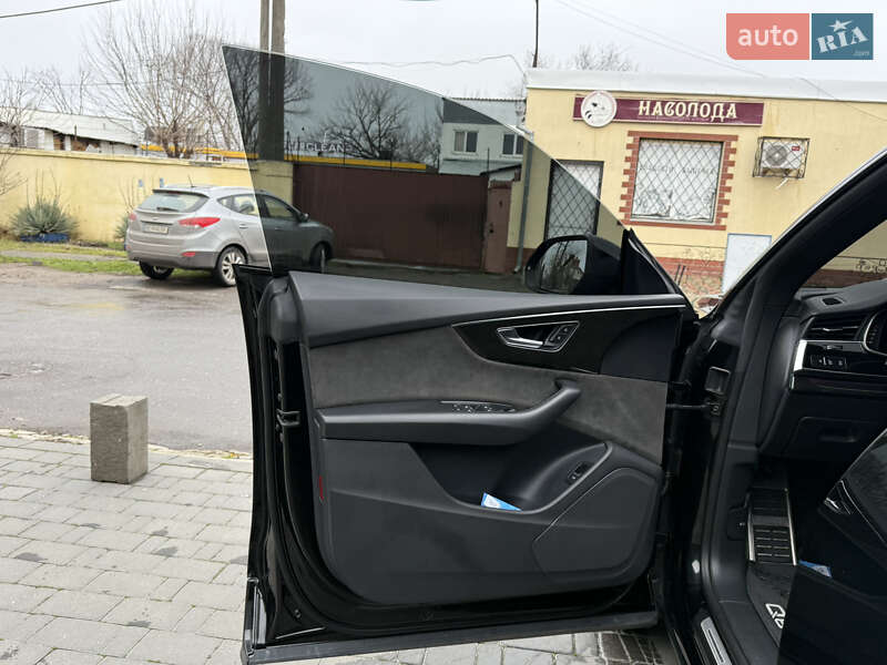 Внедорожник / Кроссовер Audi Q8 2021 в Киеве фото 19 Внедорожник / Кроссовер Audi Q8 2021 в Киеве