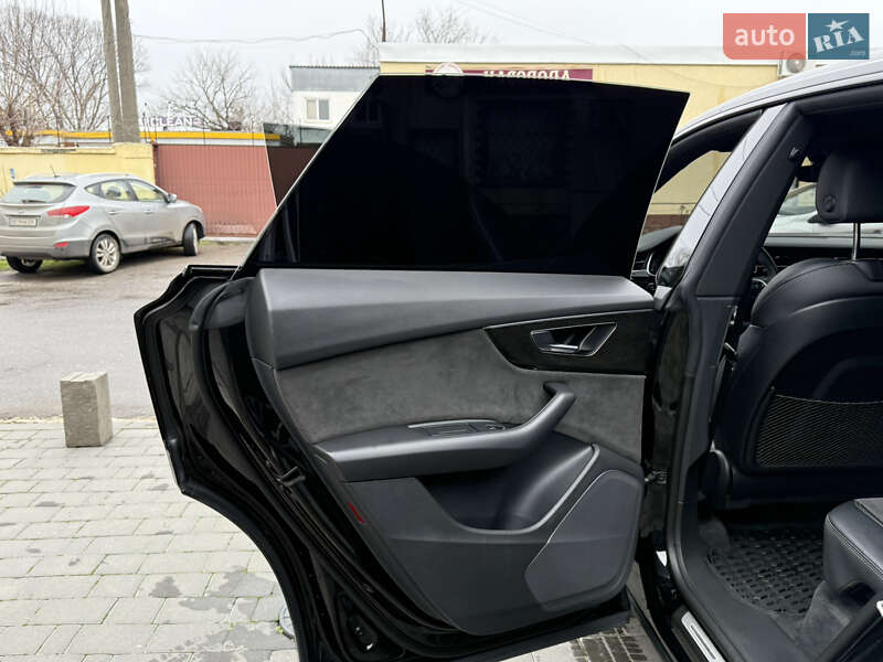 Внедорожник / Кроссовер Audi Q8 2021 в Киеве фото 20 Внедорожник / Кроссовер Audi Q8 2021 в Киеве