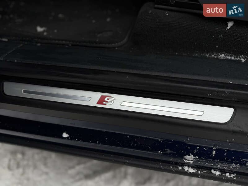 Позашляховик / Кросовер Audi Q8 2018 в Львові