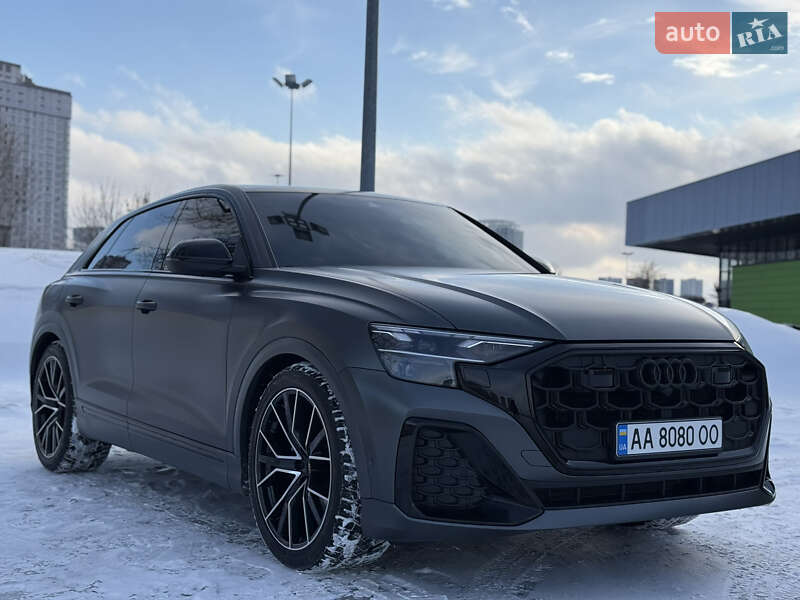 Внедорожник / Кроссовер Audi Q8 2024 в Киеве