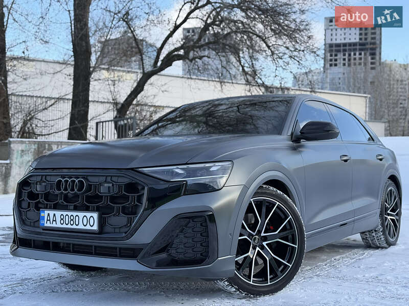 Внедорожник / Кроссовер Audi Q8 2024 в Киеве