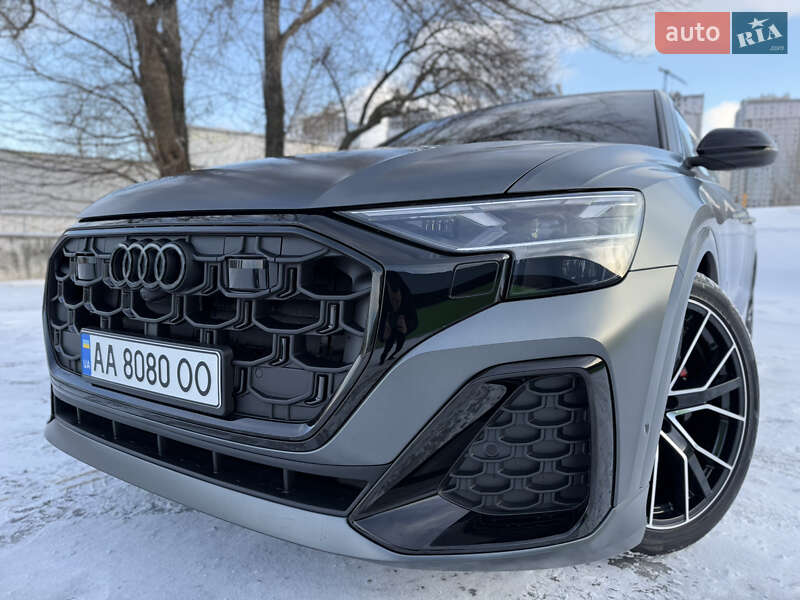 Внедорожник / Кроссовер Audi Q8 2024 в Киеве