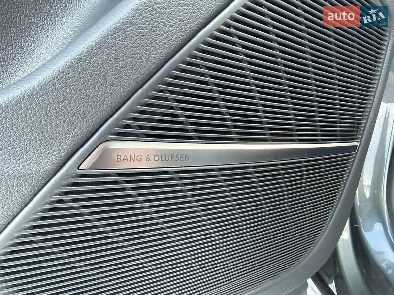 Внедорожник / Кроссовер Audi Q8 2024 в Киеве