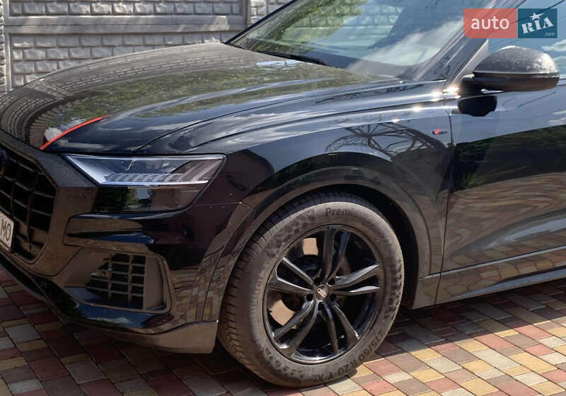 Внедорожник / Кроссовер Audi Q8 2020 в Кропивницком