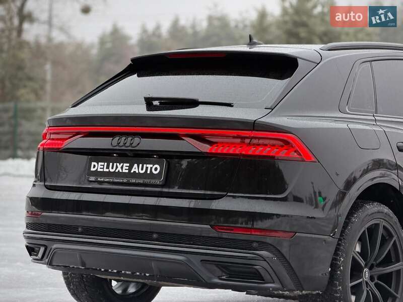 Внедорожник / Кроссовер Audi Q8 2023 в Киеве