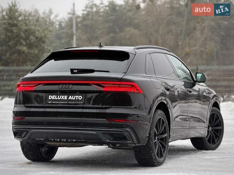 Внедорожник / Кроссовер Audi Q8 2023 в Киеве