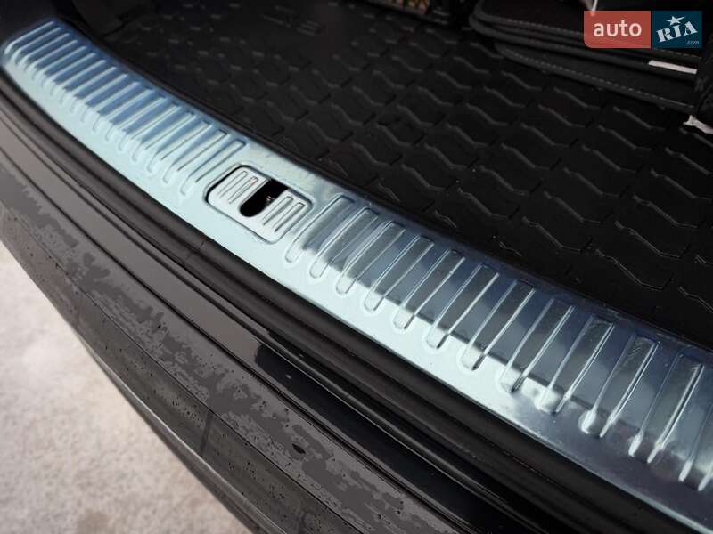 Внедорожник / Кроссовер Audi Q8 2023 в Киеве