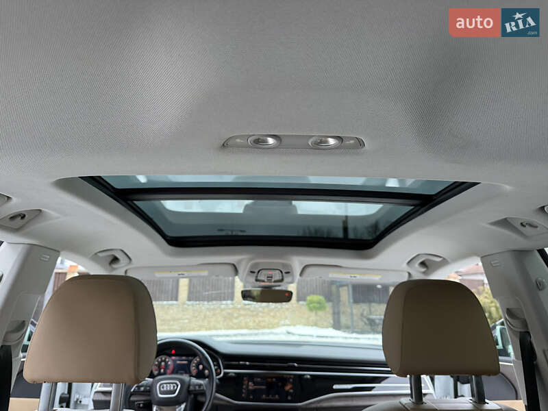 Внедорожник / Кроссовер Audi Q8 2018 в Киеве