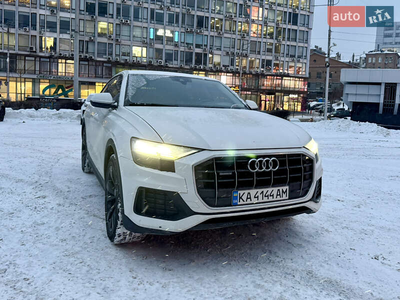 Внедорожник / Кроссовер Audi Q8 2019 в Киеве