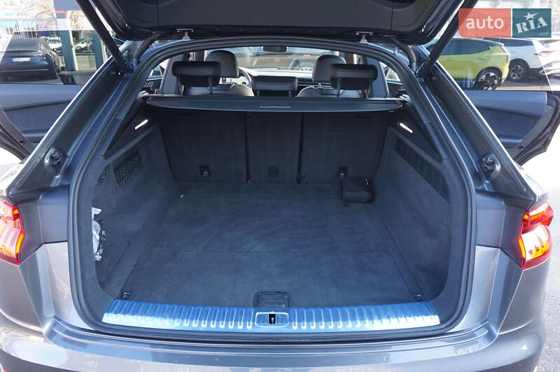 Внедорожник / Кроссовер Audi Q8 2023 в Одессе