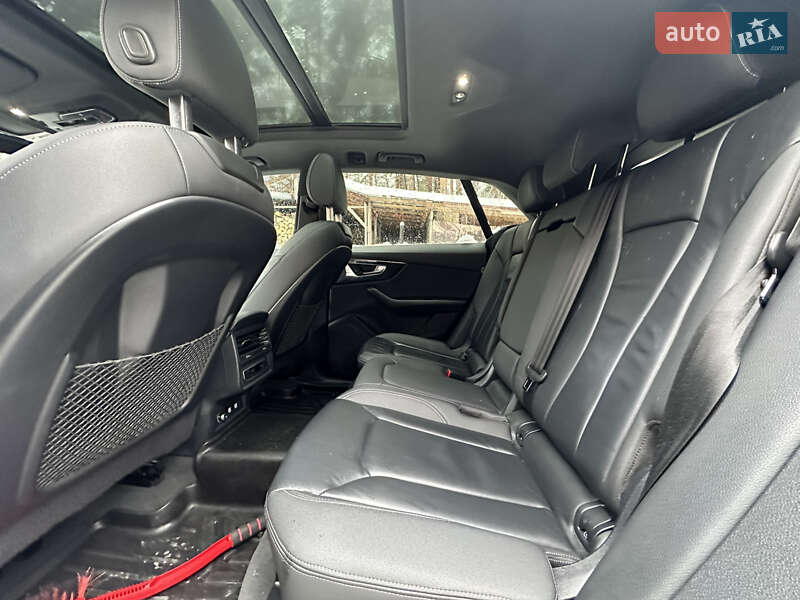 Внедорожник / Кроссовер Audi Q8 2019 в Львове