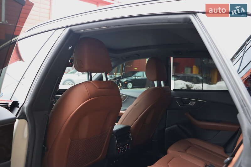 Внедорожник / Кроссовер Audi Q8 2021 в Львове