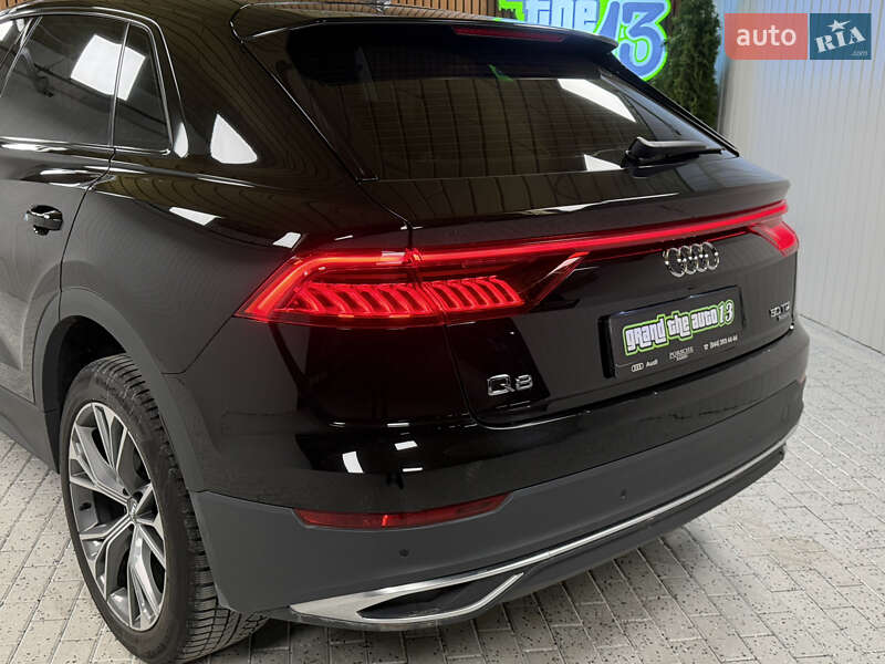 Внедорожник / Кроссовер Audi Q8 2019 в Киеве