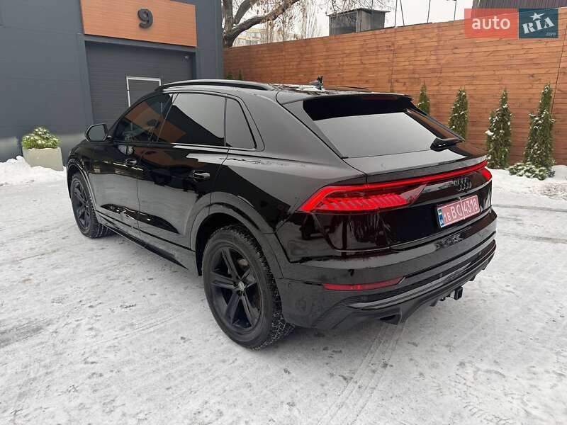 Внедорожник / Кроссовер Audi Q8 2018 в Киеве