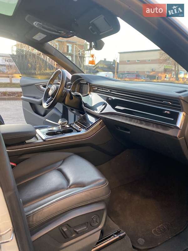 Внедорожник / Кроссовер Audi Q8 2020 в Виннице