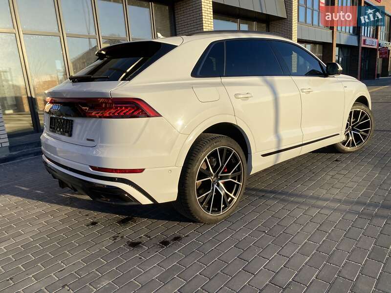 Внедорожник / Кроссовер Audi Q8 2020 в Виннице