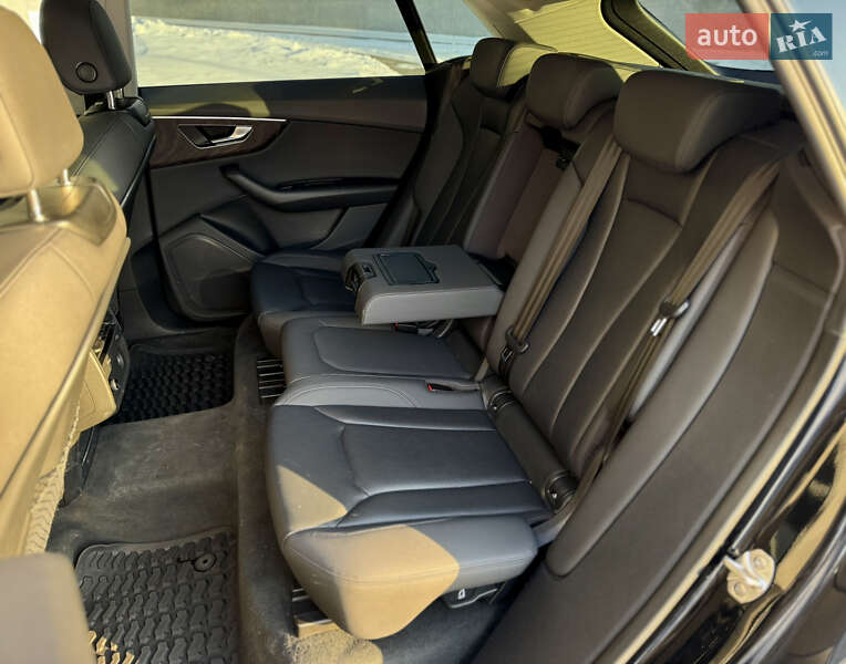 Внедорожник / Кроссовер Audi Q8 2020 в Харькове