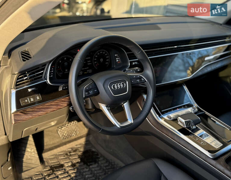 Внедорожник / Кроссовер Audi Q8 2020 в Харькове