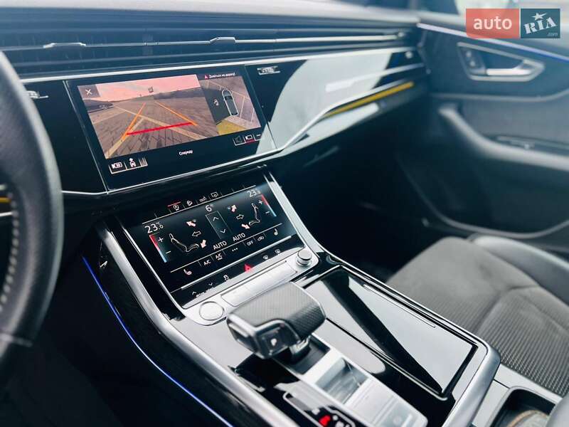 Внедорожник / Кроссовер Audi Q8 2020 в Киеве