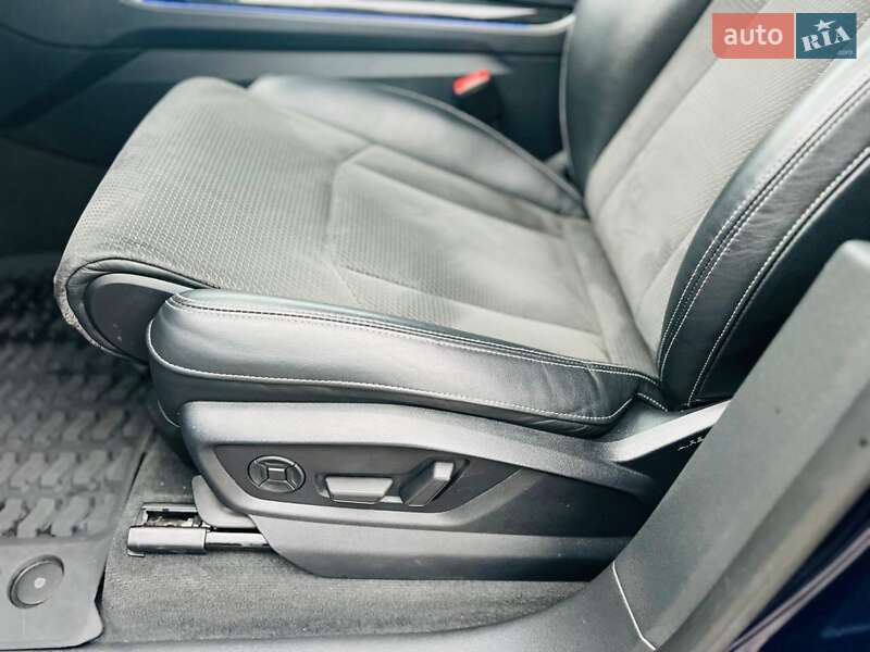 Внедорожник / Кроссовер Audi Q8 2020 в Киеве