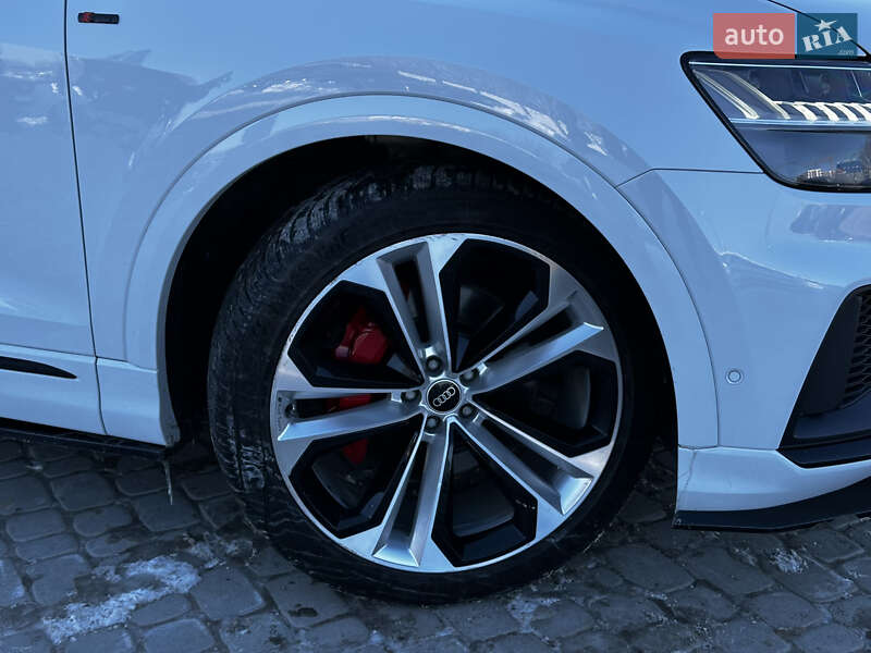 Внедорожник / Кроссовер Audi Q8 2021 в Львове