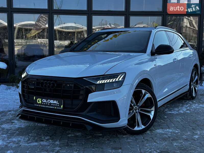 Внедорожник / Кроссовер Audi Q8 2021 в Львове