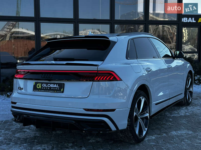 Внедорожник / Кроссовер Audi Q8 2021 в Львове