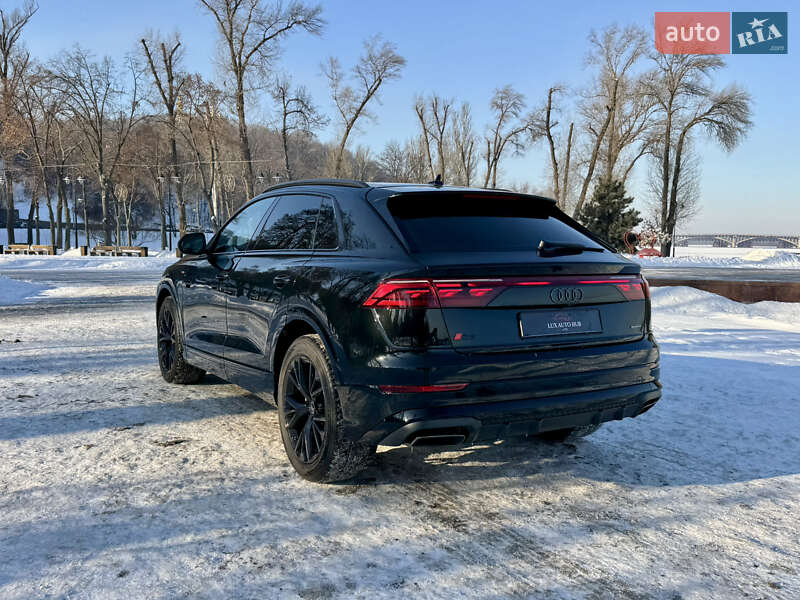 Позашляховик / Кросовер Audi Q8 2025 в Києві