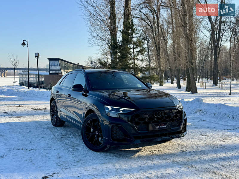 Позашляховик / Кросовер Audi Q8 2025 в Києві