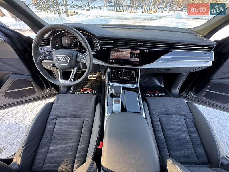 Позашляховик / Кросовер Audi Q8 2025 в Києві