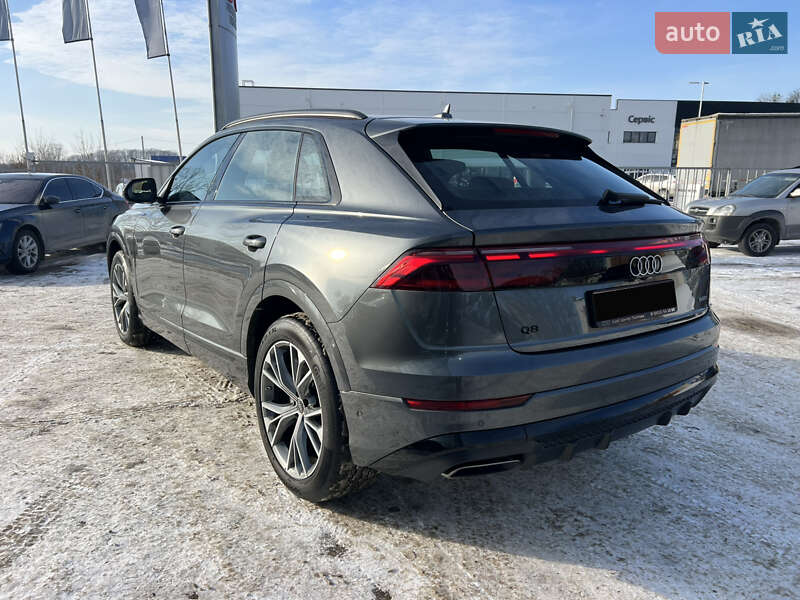 Внедорожник / Кроссовер Audi Q8 2025 в Полтаве