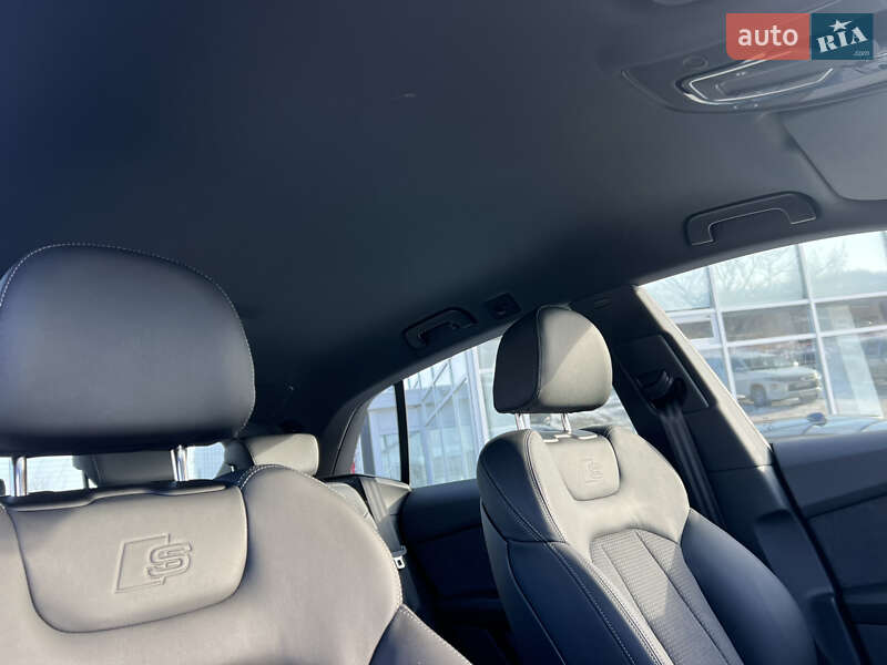 Внедорожник / Кроссовер Audi Q8 2025 в Полтаве