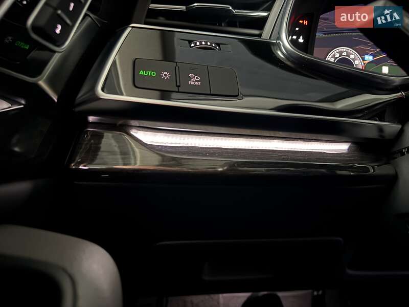 Внедорожник / Кроссовер Audi Q8 2018 в Тернополе фото 11 Внедорожник / Кроссовер Audi Q8 2018 в Тернополе