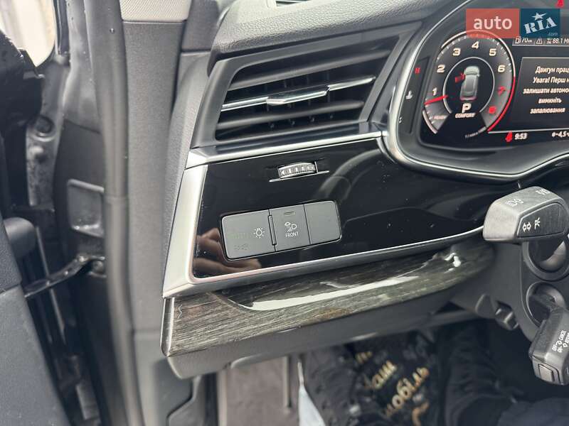 Внедорожник / Кроссовер Audi Q8 2018 в Тернополе фото 77 Внедорожник / Кроссовер Audi Q8 2018 в Тернополе