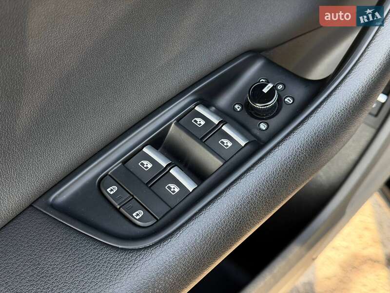 Внедорожник / Кроссовер Audi Q8 2018 в Кривом Роге