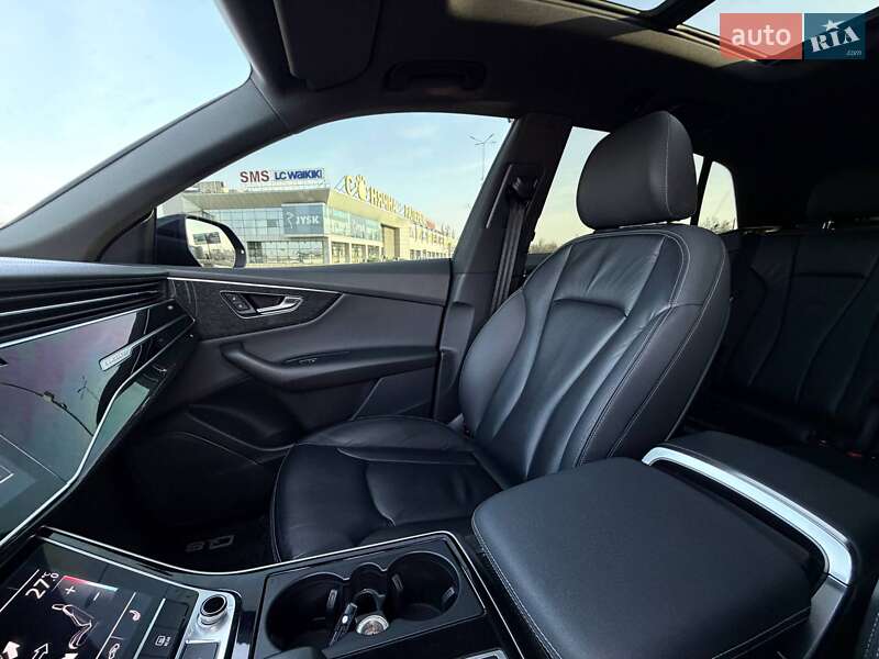 Внедорожник / Кроссовер Audi Q8 2018 в Кривом Роге