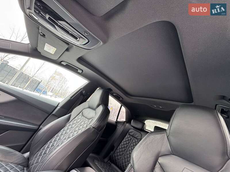 Внедорожник / Кроссовер Audi Q8 2018 в Киеве фото 30 Внедорожник / Кроссовер Audi Q8 2018 в Киеве